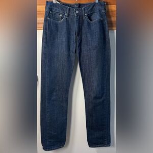 Men’s Levi 514, W32 L34 regular fit, dark wash